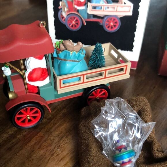 Hallmark Keepsake 2 Ornaments-Happy Haul-idays Here Comes Santa & Santa’s Sleigh - Picture 4 of 10